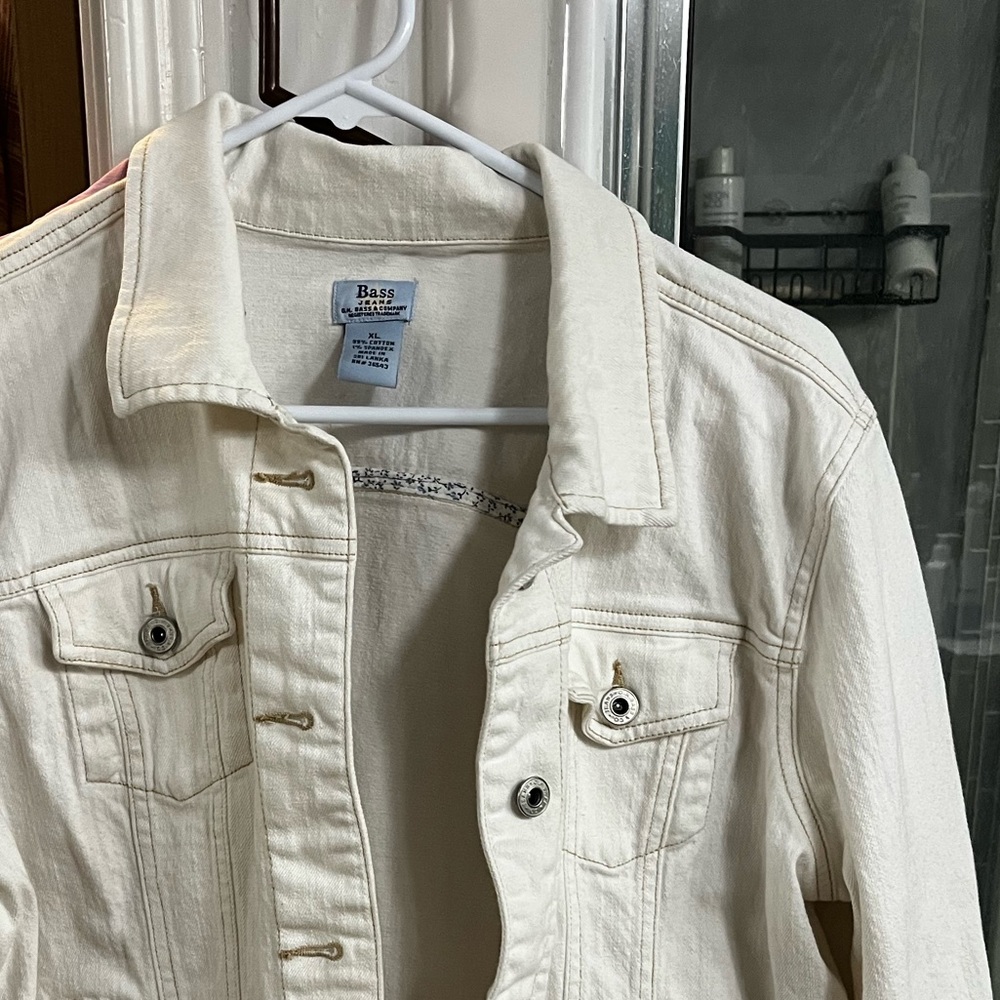 White bass jacket